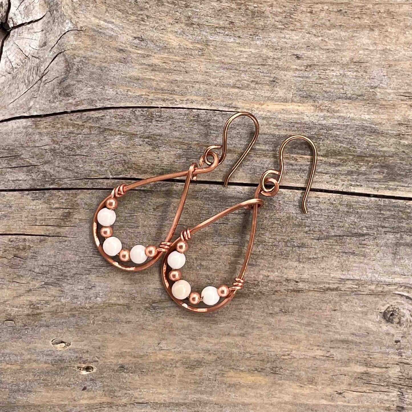 Øredobber i Kobber med Fossil River Stone - 50 mm - 261