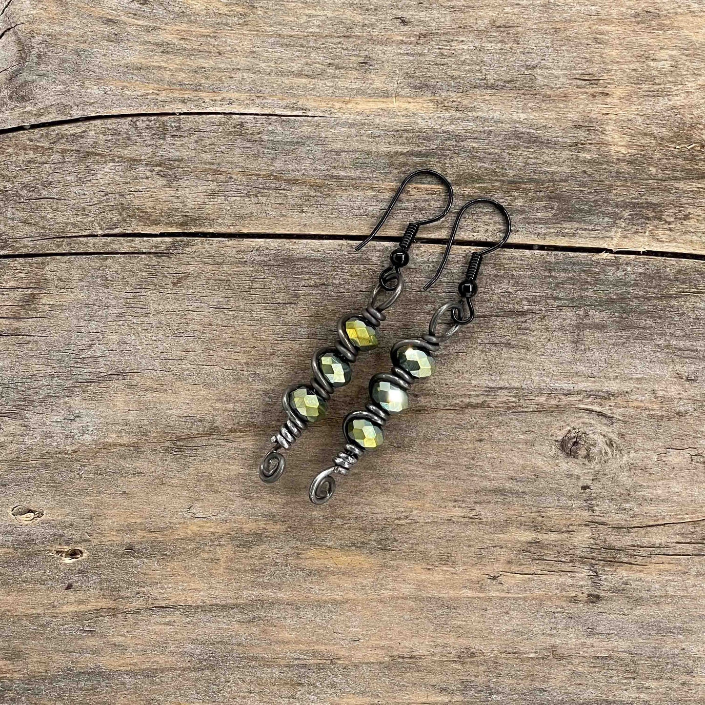 Øredobber i Gunmetal med Glassperler - 55 mm - 287