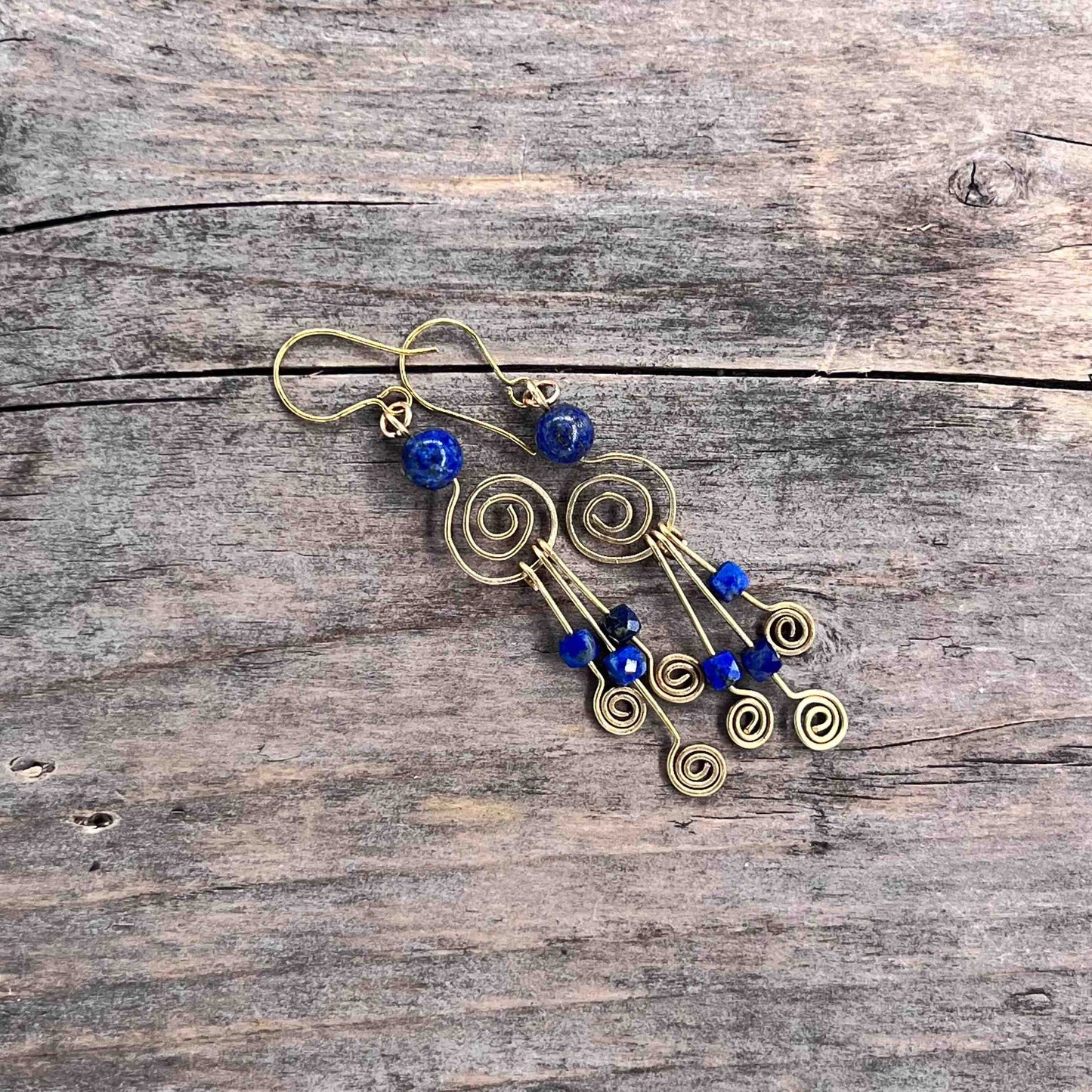 Messing Øredobber med Lapis Lazuli - 557