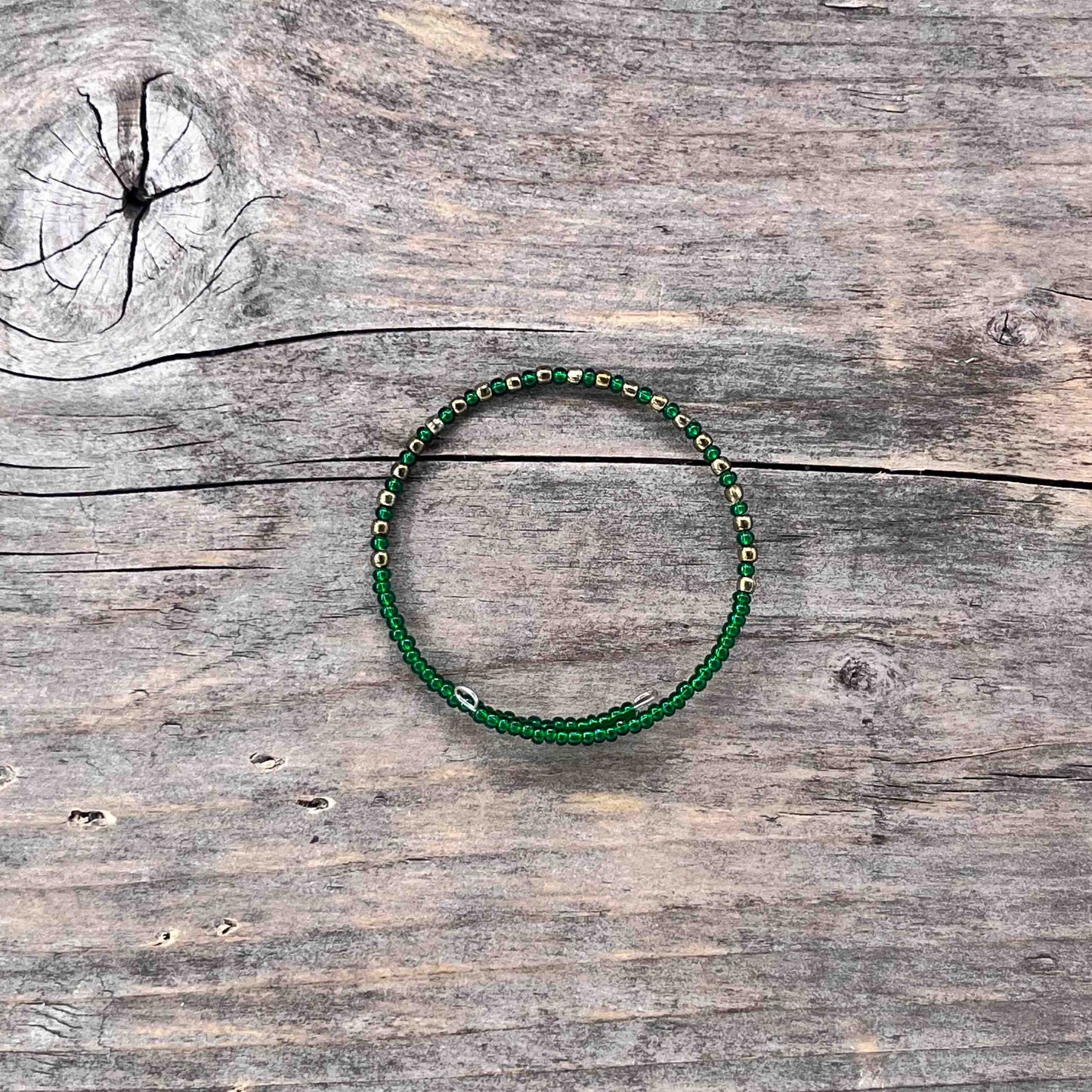 Messing Armebånd Memorywire med Seed Beads - 590