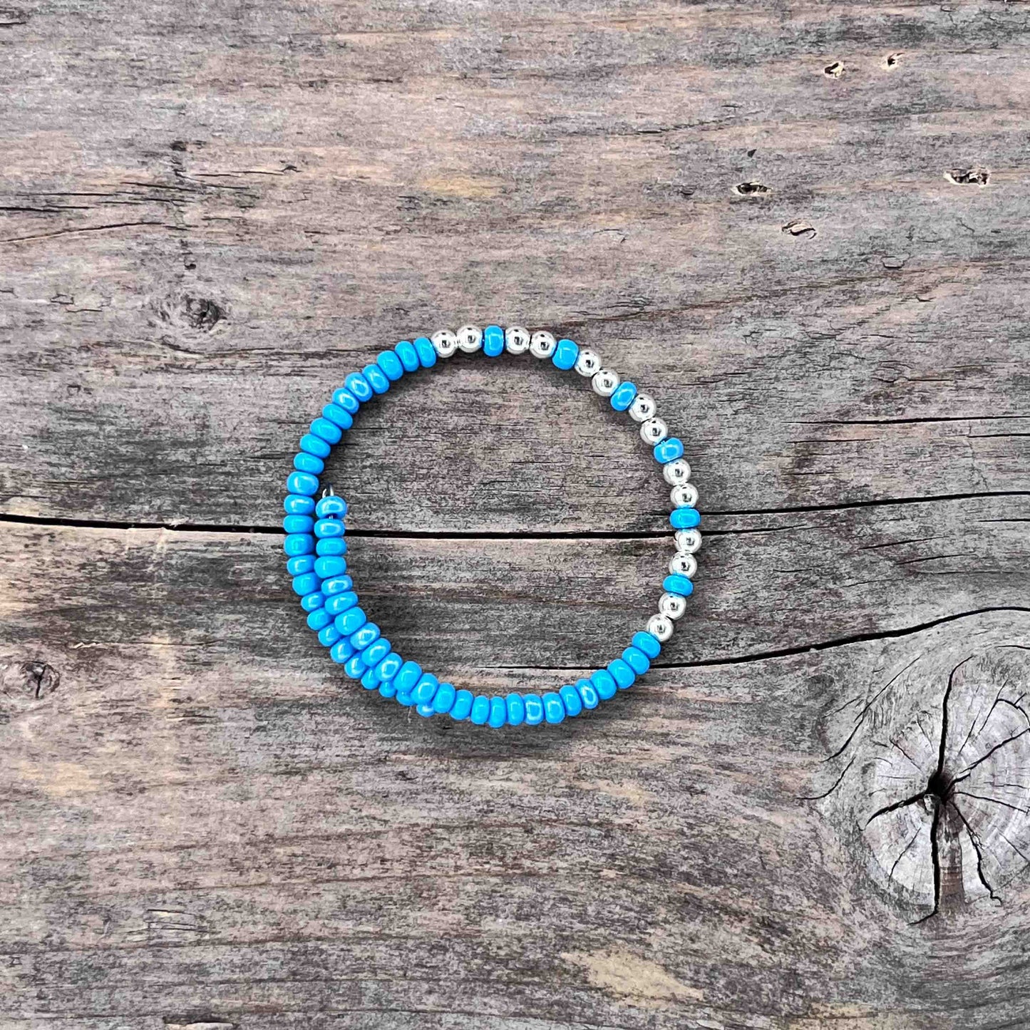 Sølv Armebånd Memorywire med Seed Beads - 675