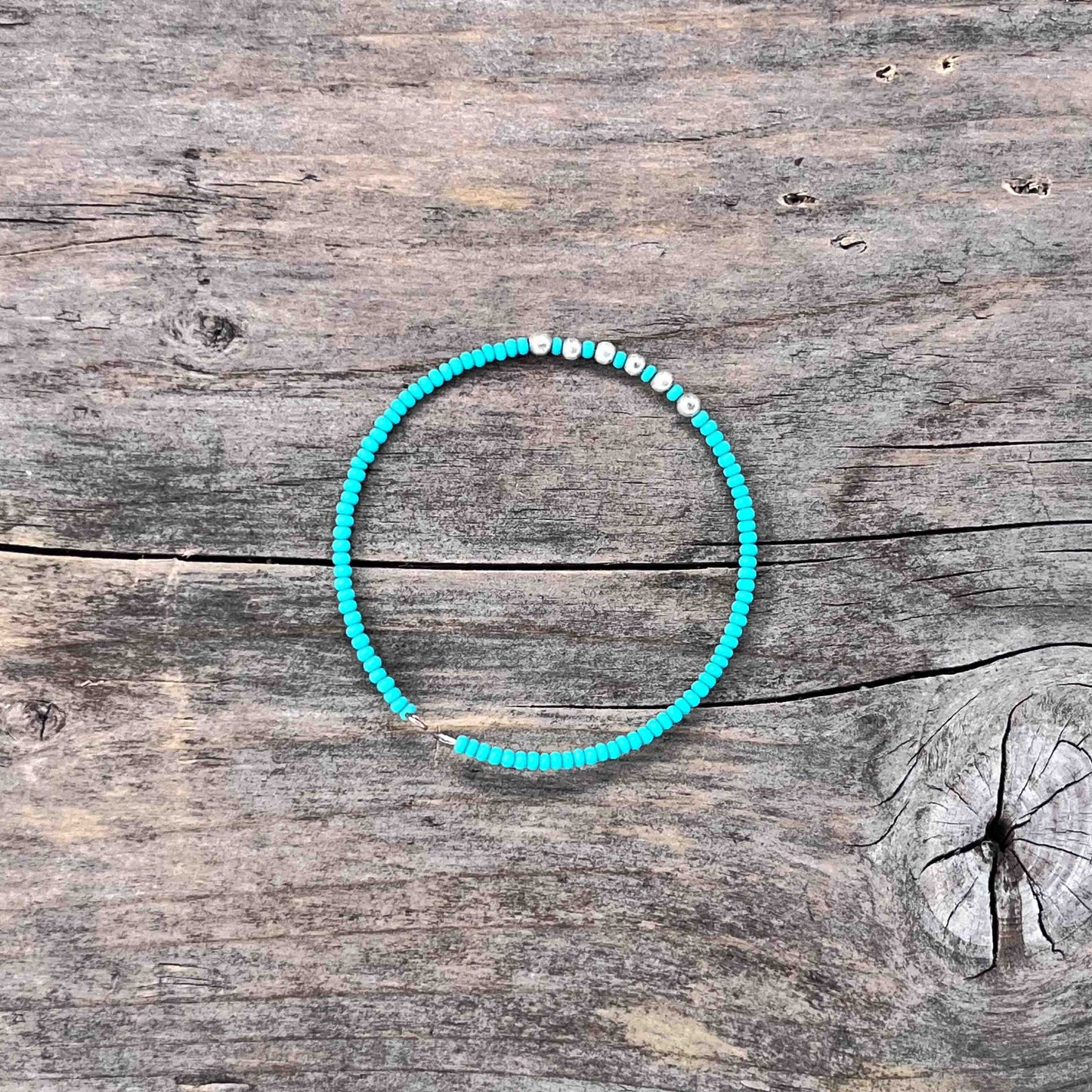 Sølv Armebånd Memorywire med Seed Beads - 678