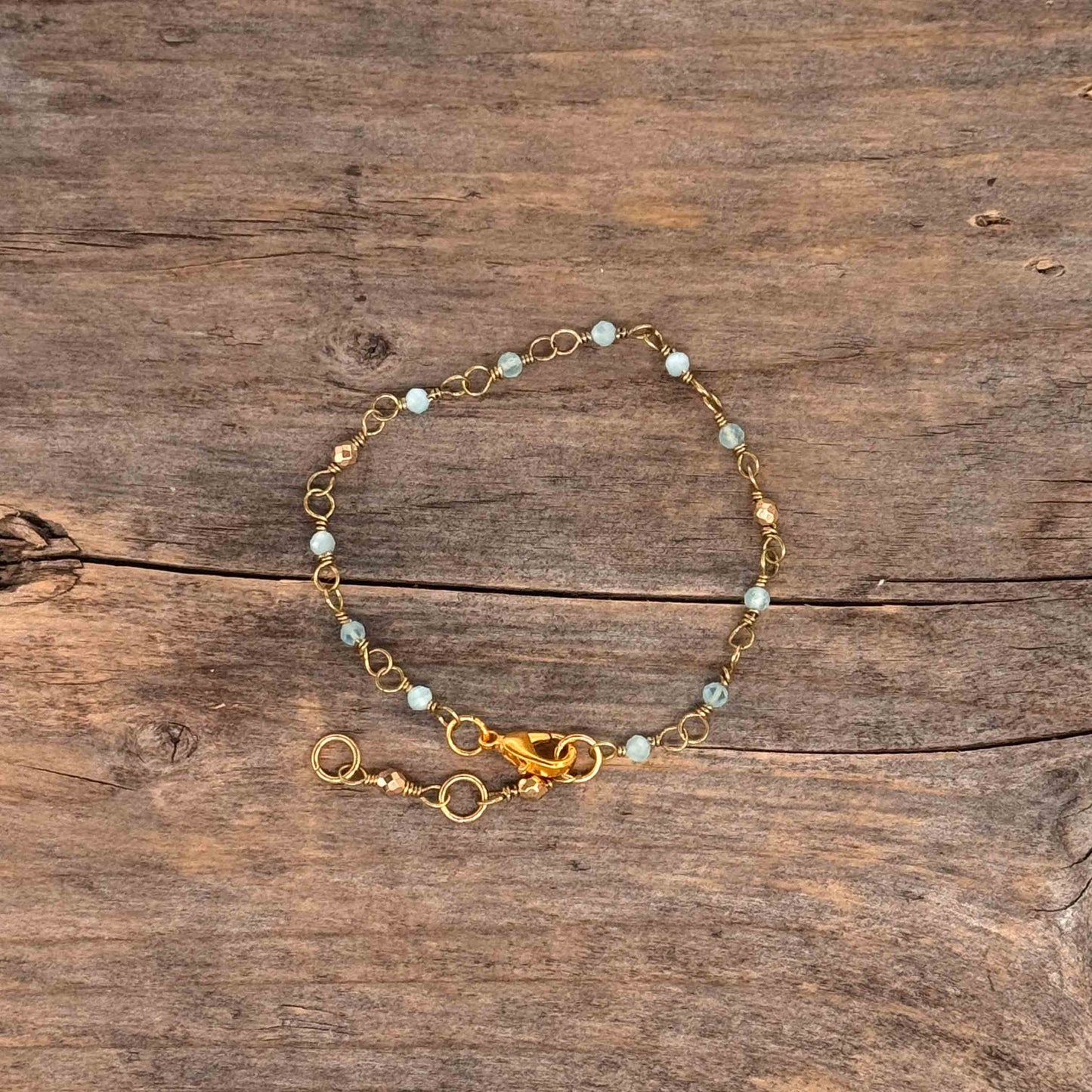 Messing Armbånd med Kalsedon (2 mm)