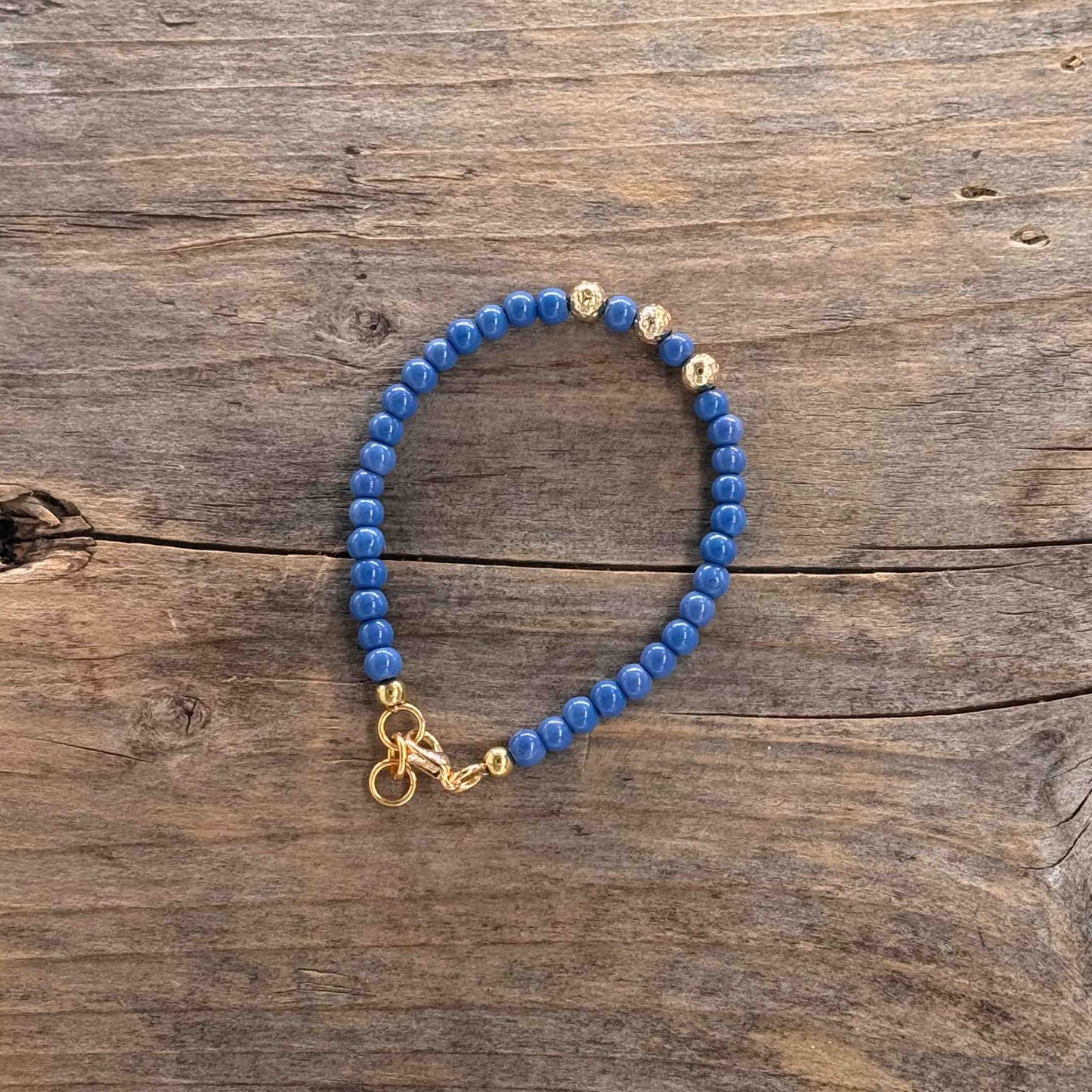Messing Armbånd med Glass (5 mm mørkblå)