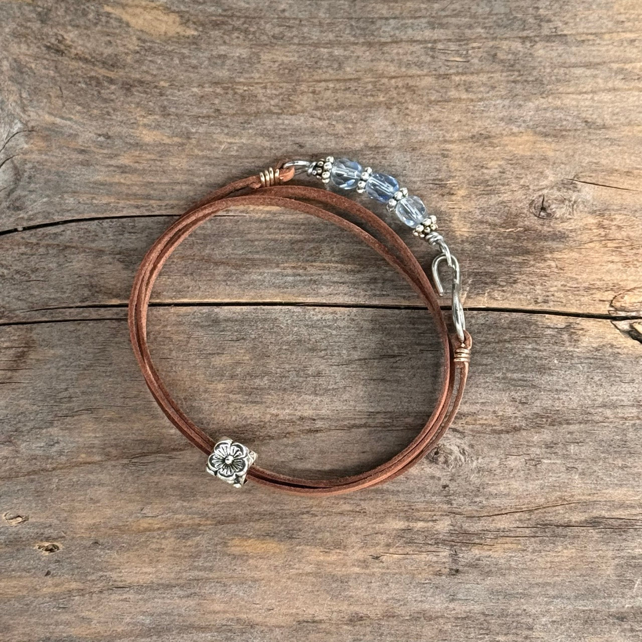 Armbånd i skinn med Glass (lyseblå)