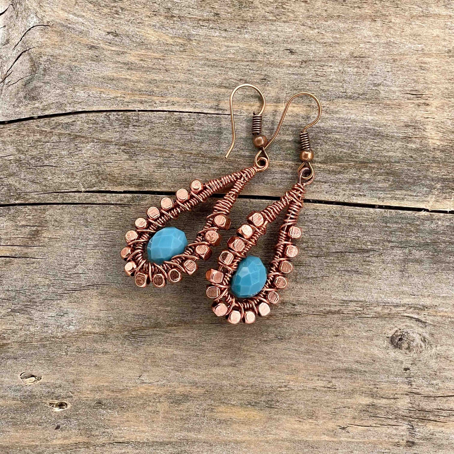 Øredobber i Kobber med Glassperler - 60 mm - 222