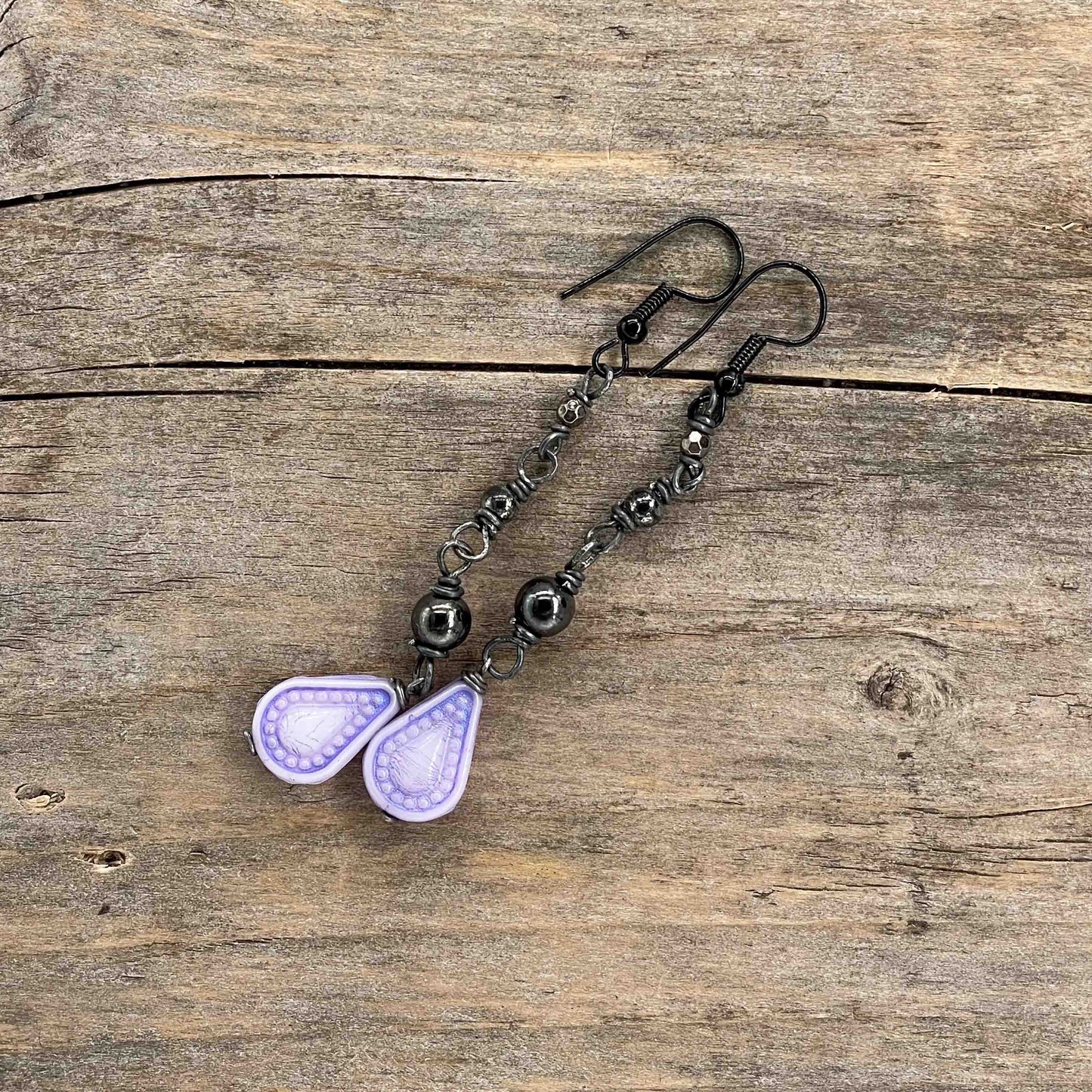 Øredobber i Gunmetal med Glassperler - 75 mm - 289