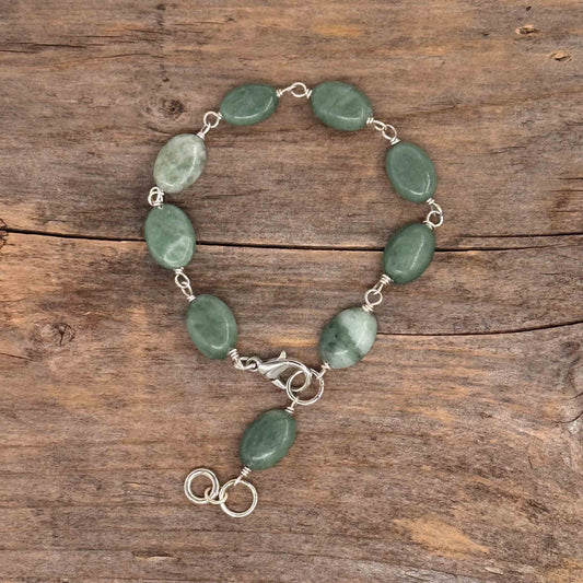 Sølv Armbånd med Jade (grønne, bønneformet)