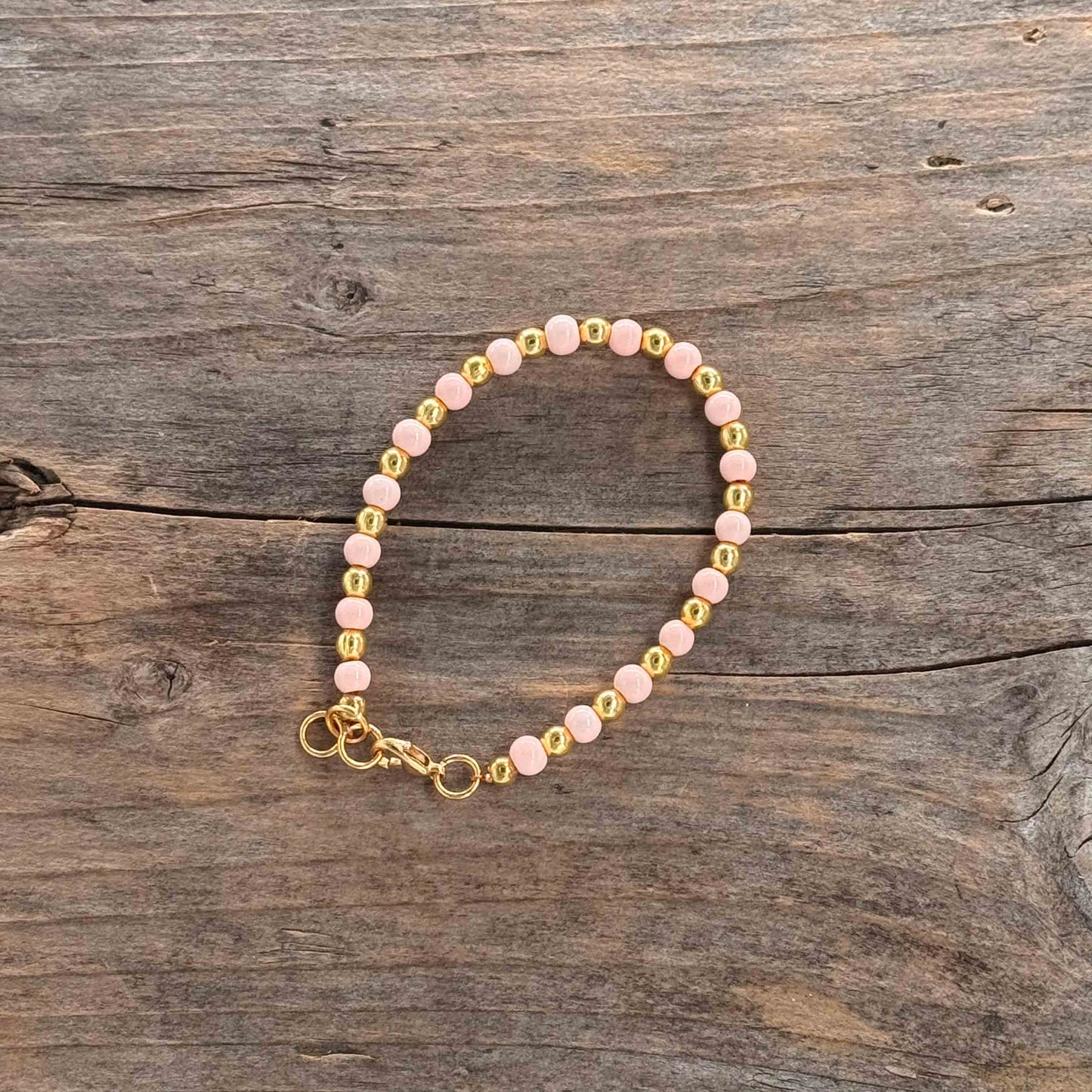 Messing Armbånd med Glass (5 mm lys rosa)