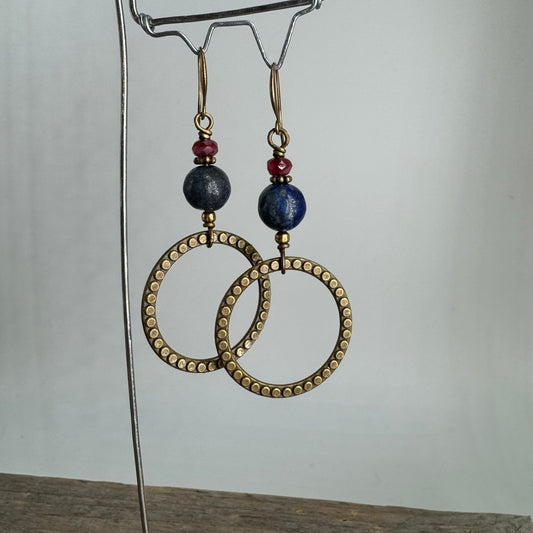 Messing Øredobber med Lapis Lazuli