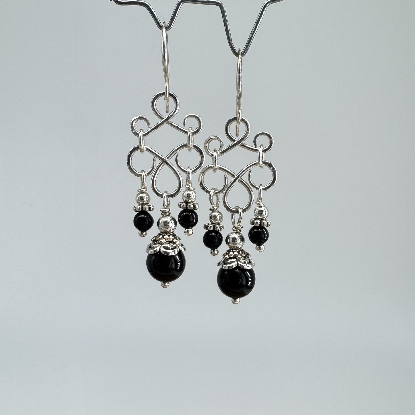 Sølv Chandelier Øredobber med Onyx/Sølv kuler/Sølv wire